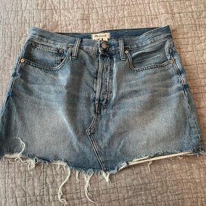 Adorable Madewell Jean skirt, size 30!